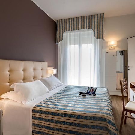 Hotel Sole Mio Rimini Eksteriør billede