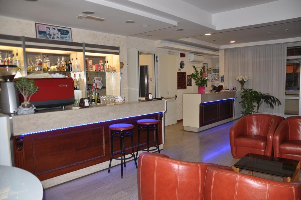Hotel Sole Mio Rimini Eksteriør billede