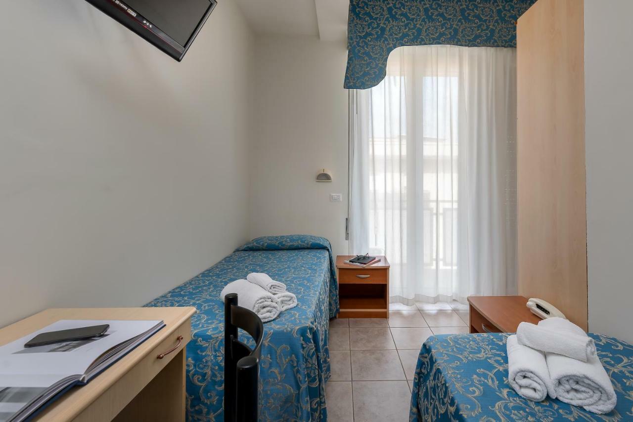 Hotel Sole Mio Rimini Eksteriør billede