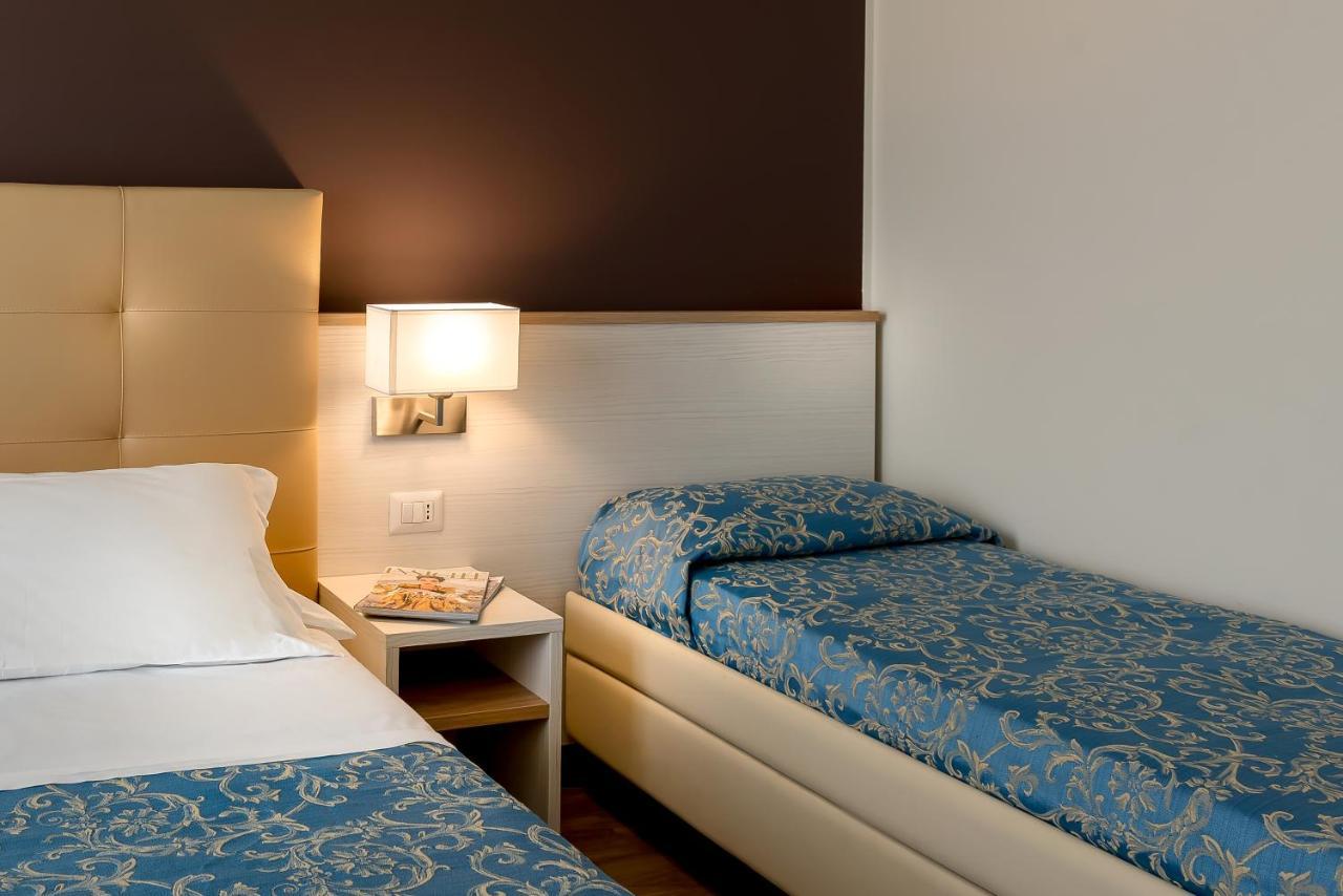 Hotel Sole Mio Rimini Eksteriør billede