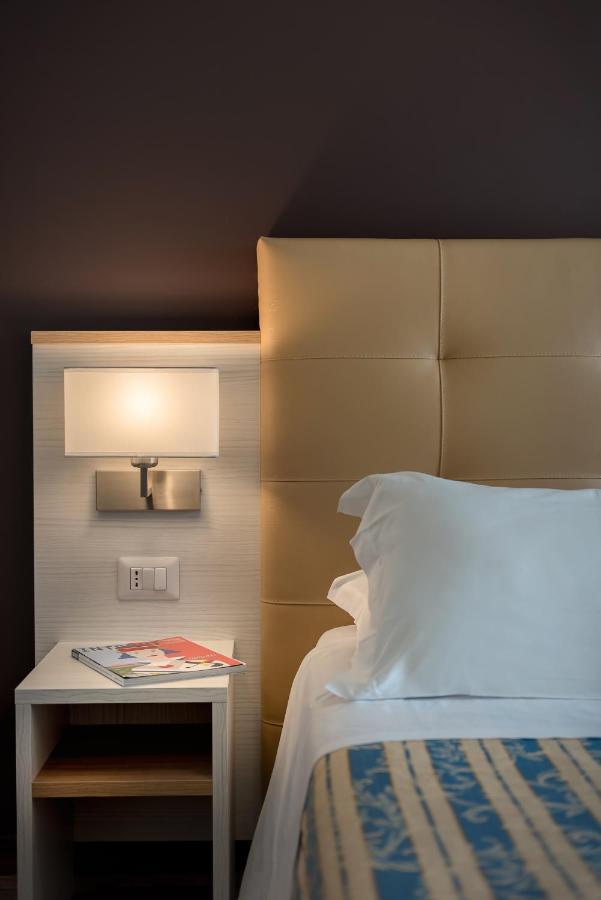 Hotel Sole Mio Rimini Eksteriør billede