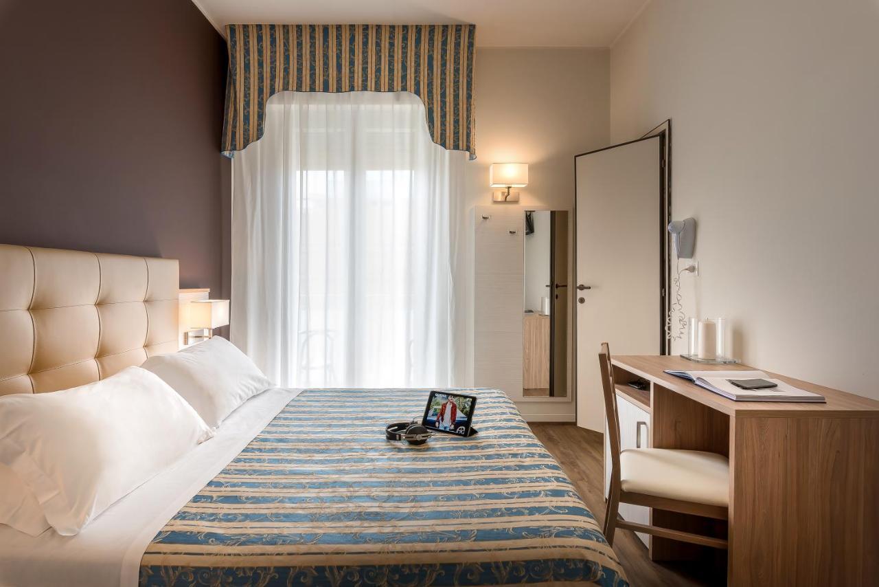 Hotel Sole Mio Rimini Eksteriør billede
